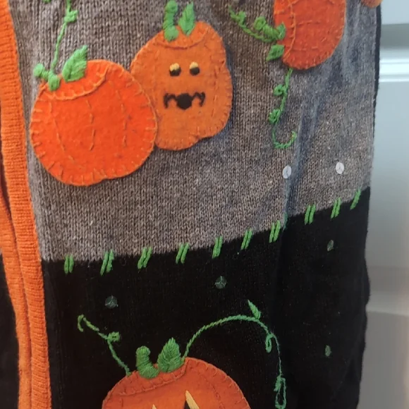Karen Scott Kids Halloween Vest with Pumpkins and Ghosts - Picture 7 of 10